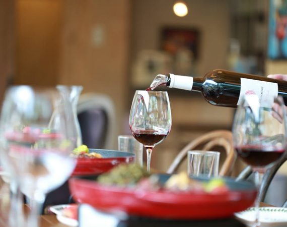 Taste Buds Not Working? Why Others Can Detect Floral and Fruity Notes While You Only Sense Sourness and Astringency