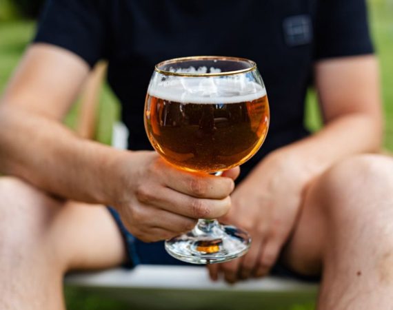 The Tipsy World Cup: From the Pitch to the Pitcher, The Ultimate Crossover Guide for Football and Red Wine