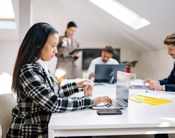 Bitten by the First-Year Bug? 5 Hidden Traps Crushing New Startups and How to Survive